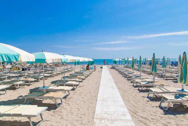 Hotel con spiaggia privata a Milano Marittima