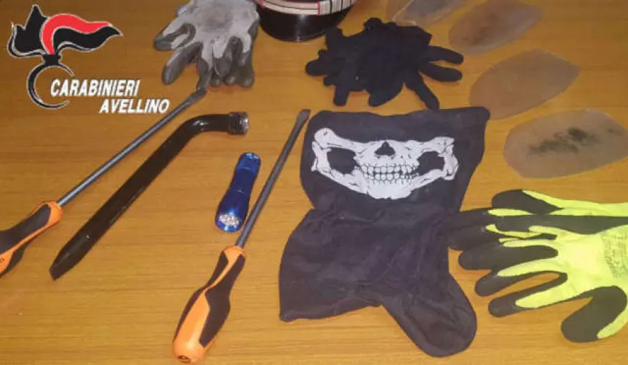 Solofra, si preparavano a compiere un furto: arrestati dai carabinieri