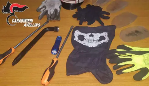 Solofra, si preparavano a compiere un furto: arrestati dai carabinieri