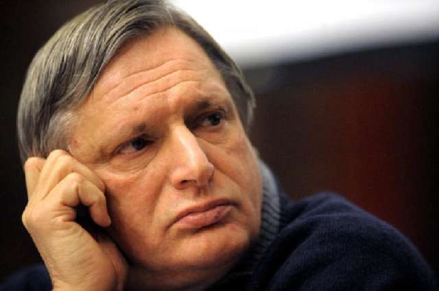 Giovani, scuola e legalità: don Ciotti incontra gli studenti del Liceo Mancini