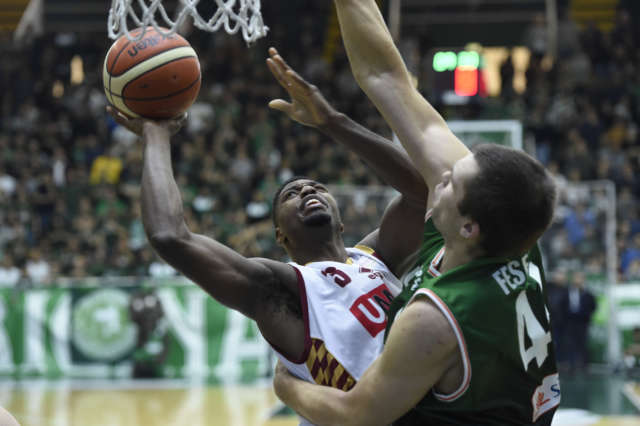 Venezia vince ancora e ribalta la serie, la Sidigas non può più sbagliare