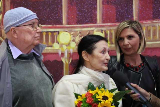 Successo a Montoro per la presenza di Carla Fracci, accolta dai giovanissimi ballerini dell’Academy Dance