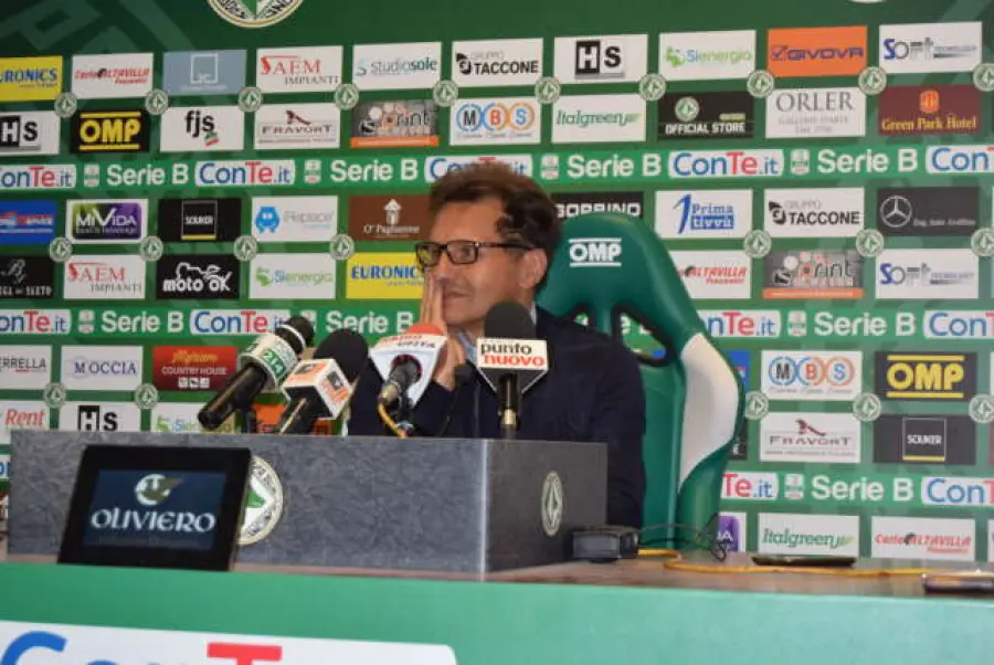 Avellino-Cesena, Novellino: "Non cerco contratti, parlerò con il presidente dopo la salvezza"