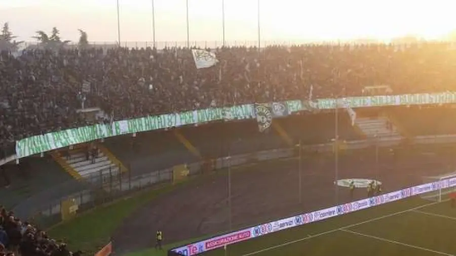 Avellino-Perugia, "schiaffone a mano aperta" del Grifo. L'Arbitro ci mette del suo.