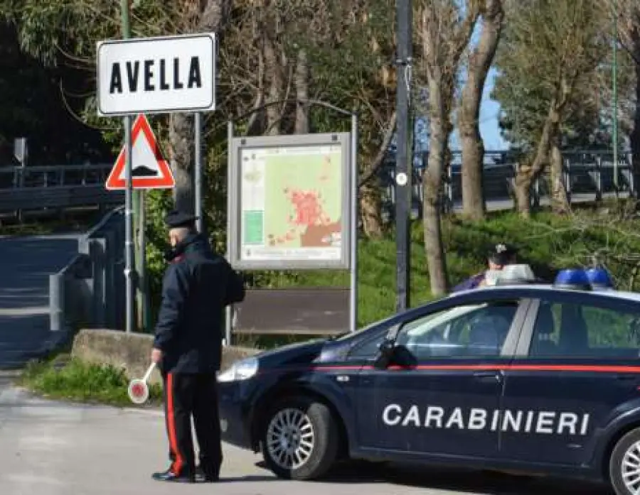 Ruba in un deposito giudiziario, 40enne di Avella finisce nei guai