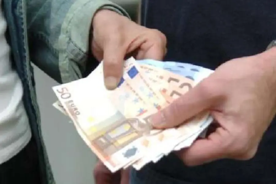 Attenzione ai "Falsi volontari" in giro per le scuole, l'allarme di Casa sulla Roccia