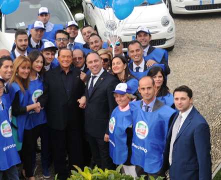 Berlusconi la Campania è dominata da un sistema di poteri