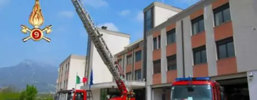 Montoro, bambino rimasto chiuso in casa. Intervengono i vigili del Fuoco