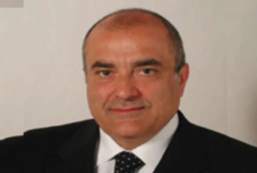 Referendum, Andrea De Simone: 