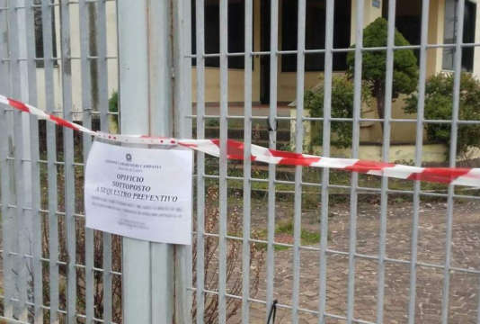 Calitri, omissione atti d'ufficio e omessa bonifica, sequestri e informazione di Garanzia