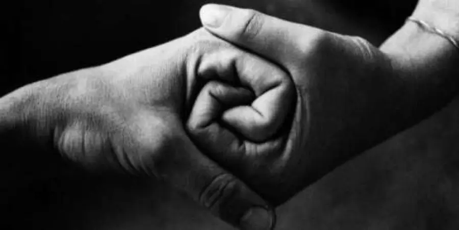 "Illumina il Natale" per i bambini del Reparto di Oncologia Pediatrica della SUN di Napoli con l’albero di Luce