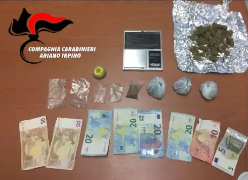 Grottaminarda, droga nell'appartamento, nei guai 20enne