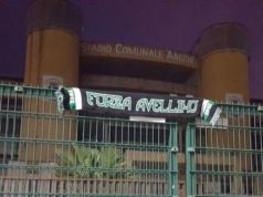 A Carnevale ogni scherzo vale: una sciarpa dell’Avellino all’Arechi