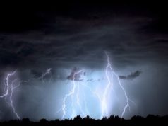 Maltempo Irpinia, bombe acqua da Avellino a Pratola Serra, esonda torrente